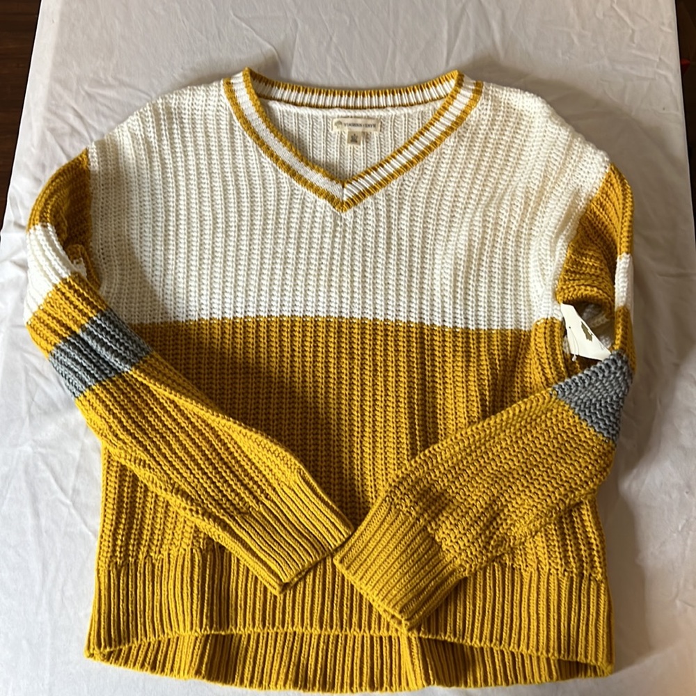 Tucker+Tate White and Yellow Colorblock Knit Sweater Size Medium NWT